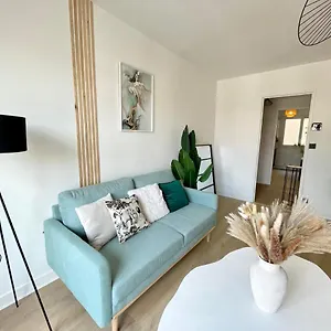  Appartement La Douceur Roannaise - Parking Prive Proche Gare