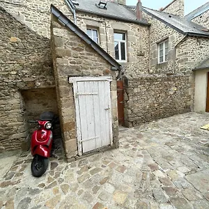 Le Petit Cordelier , Dinan France
